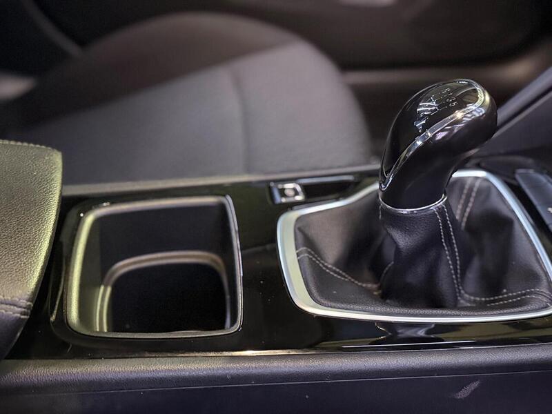 Vauxhall Insignia 1.6 Turbo D ecoTEC Design Nav Grand Sport Euro 6 (s/s) 5dr - U487