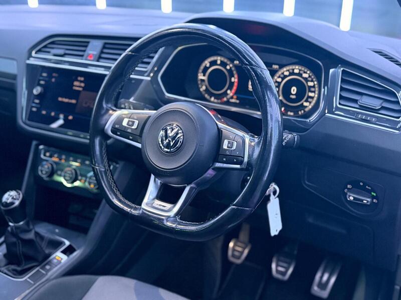 Volkswagen Tiguan 2.0 TDI R-Line Euro 6 (s/s) 5dr - U488