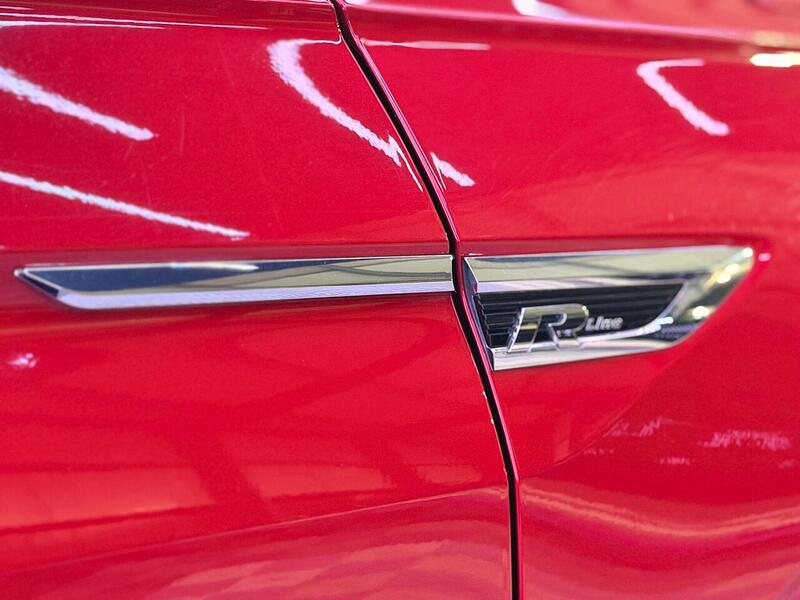 Volkswagen Tiguan 2.0 TDI R-Line Euro 6 (s/s) 5dr - U488