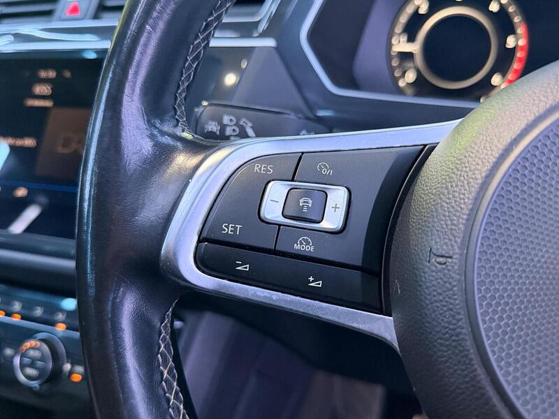 Volkswagen Tiguan 2.0 TDI R-Line Euro 6 (s/s) 5dr - U488