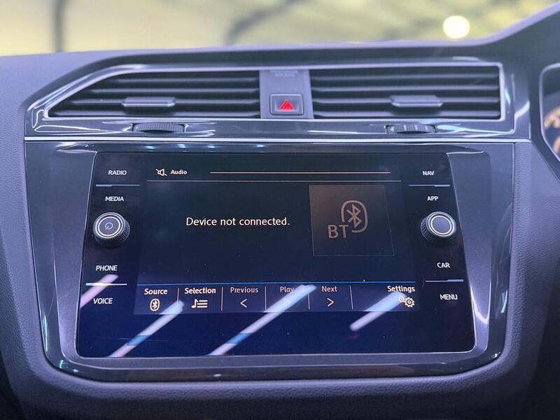 Volkswagen Tiguan 2.0 TDI R-Line Euro 6 (s/s) 5dr - U488