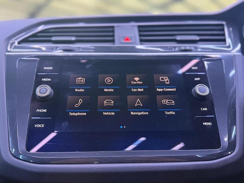 Volkswagen Tiguan 2.0 TDI R-Line Euro 6 (s/s) 5dr - U488