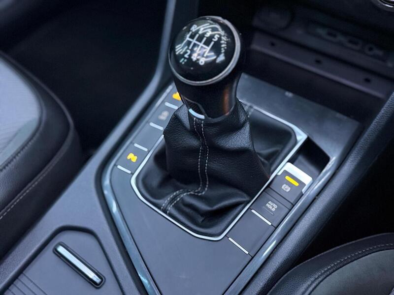 Volkswagen Tiguan 2.0 TDI R-Line Euro 6 (s/s) 5dr - U488