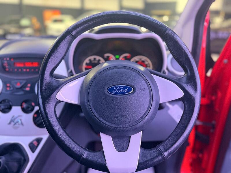 Ford Ka 1.2 Zetec Euro 5 (s/s) 3dr - U489