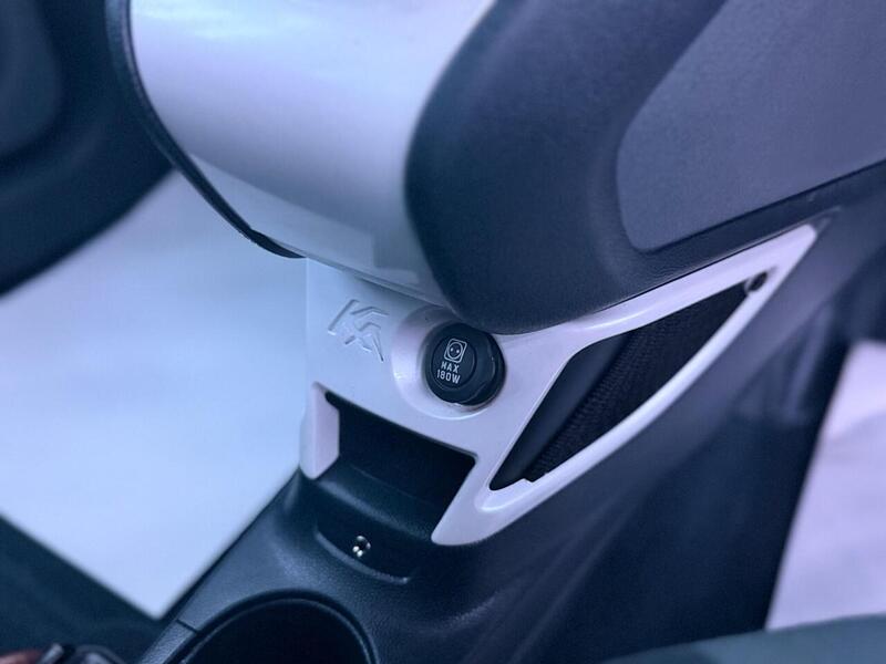 Ford Ka 1.2 Zetec Euro 5 (s/s) 3dr - U489