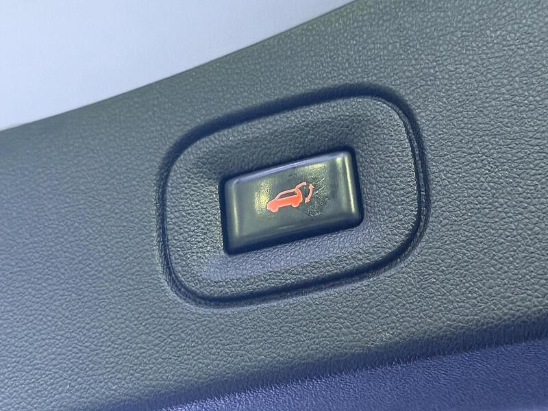 Renault Koleos 2.0 dCi Signature Nav X-Trn A7 4WD Euro 6 (s/s) 5dr - U498