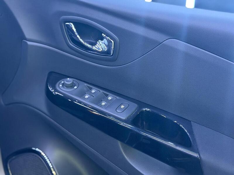 Renault Captur 1.5 dCi Dynamique S MediaNav EDC Euro 5 5dr - U502