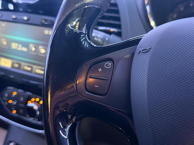 Renault Captur 1.5 dCi Dynamique S MediaNav EDC Euro 5 5dr - U502