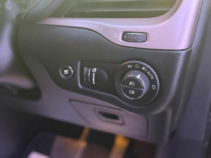 Jeep Cherokee Cherokee Limited SUV 1 Automatic Diesel - U511