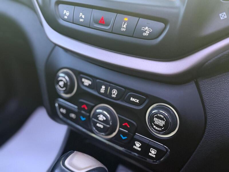 Jeep Cherokee Cherokee Limited SUV 1 Automatic Diesel - U511