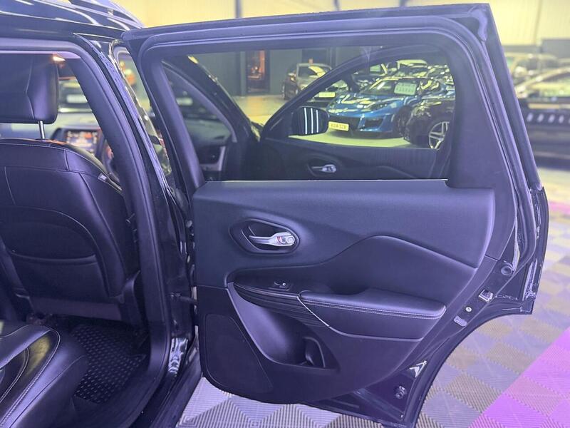 Jeep Cherokee Cherokee Limited SUV 1 Automatic Diesel - U511