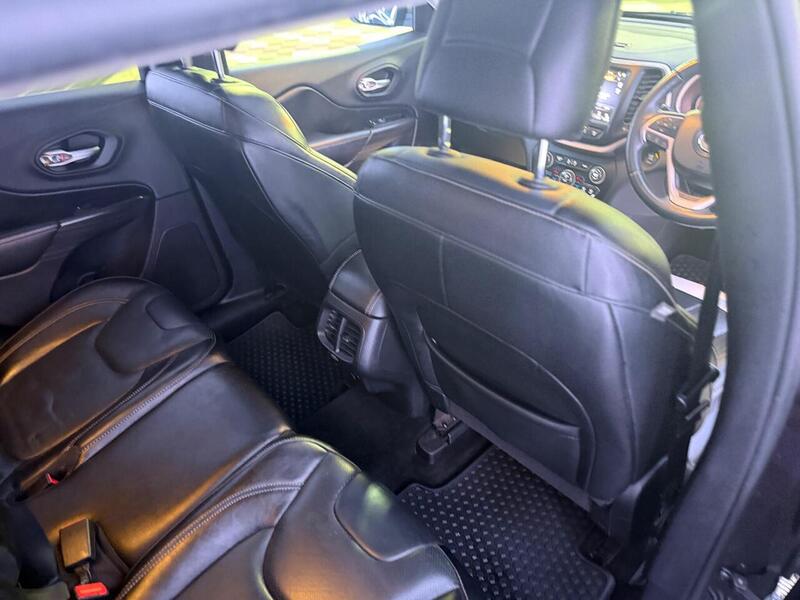 Jeep Cherokee Cherokee Limited SUV 1 Automatic Diesel - U511