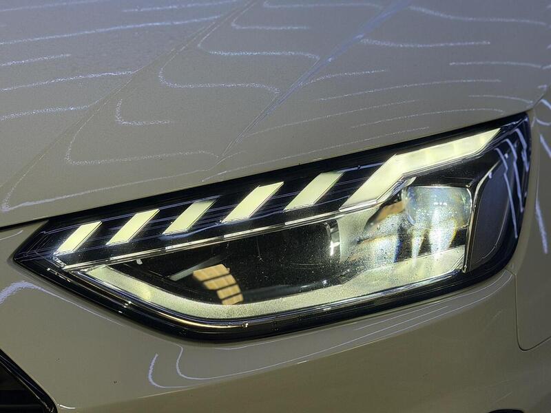 Audi A4 Avant 2.0 TDI 40 Black Edition S Tronic quattro Euro 6 (s/s) 5dr - U528