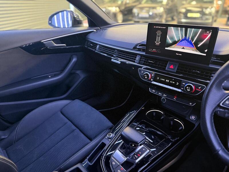 Audi A4 Avant 2.0 TDI 40 Black Edition S Tronic quattro Euro 6 (s/s) 5dr - U528
