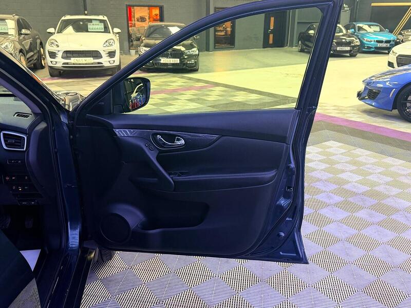 Nissan X-Trail 1.6 dCi Tekna XTRON Euro 6 (s/s) 5dr - U559