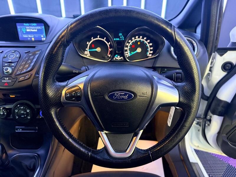 Ford Fiesta 1.0T EcoBoost ST-Line Euro 6 (s/s) 3dr - U568