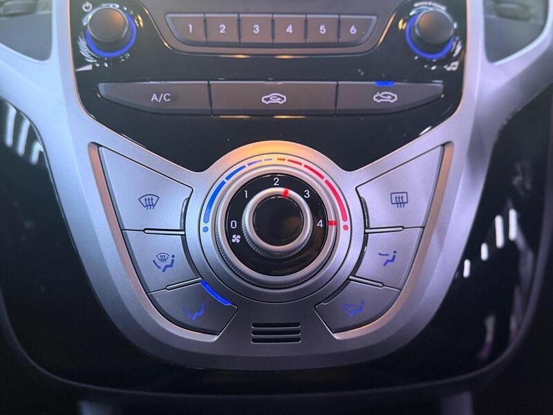 Hyundai ix20 1.6 Active Auto Euro 5 5dr - U574