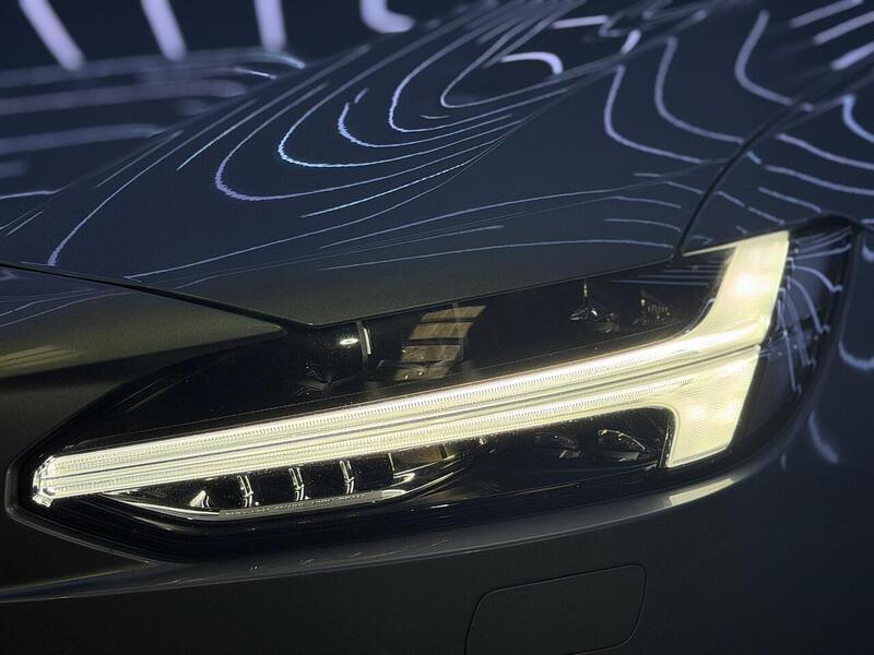 Volvo V90 2.0 D5 PowerPulse R-Design Pro Auto AWD Euro 6 (s/s) 5dr - U575