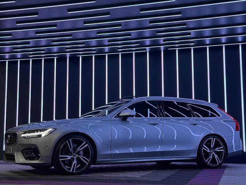 Volvo V90 2.0 D5 PowerPulse R-Design Pro Auto AWD Euro 6 (s/s) 5dr - U575