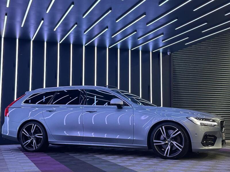 Volvo V90 2.0 D5 PowerPulse R-Design Pro Auto AWD Euro 6 (s/s) 5dr - U575