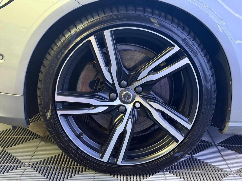 Volvo V90 2.0 D5 PowerPulse R-Design Pro Auto AWD Euro 6 (s/s) 5dr - U575