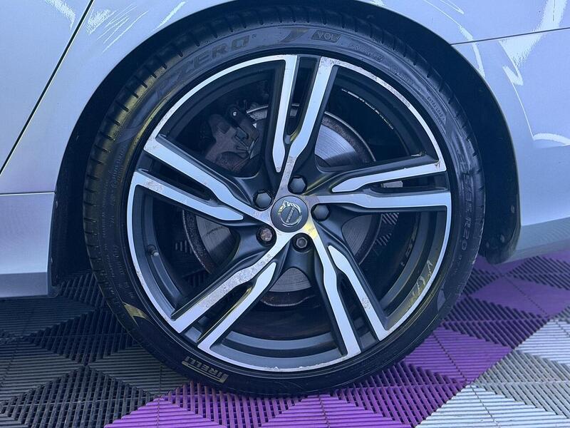 Volvo V90 2.0 D5 PowerPulse R-Design Pro Auto AWD Euro 6 (s/s) 5dr - U575
