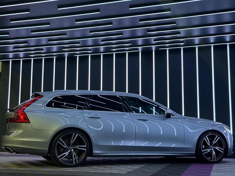 Volvo V90 2.0 D5 PowerPulse R-Design Pro Auto AWD Euro 6 (s/s) 5dr - U575