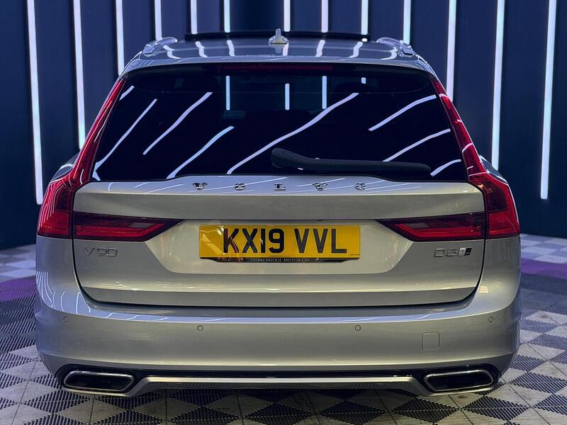 Volvo V90 2.0 D5 PowerPulse R-Design Pro Auto AWD Euro 6 (s/s) 5dr - U575