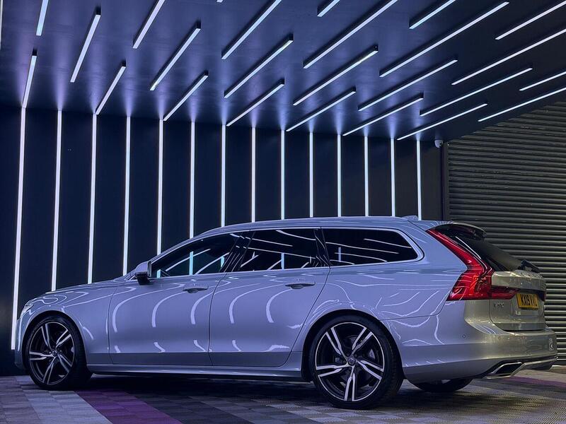 Volvo V90 2.0 D5 PowerPulse R-Design Pro Auto AWD Euro 6 (s/s) 5dr - U575
