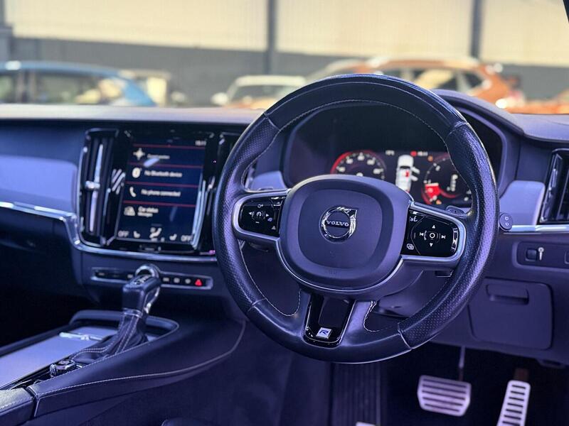 Volvo V90 2.0 D5 PowerPulse R-Design Pro Auto AWD Euro 6 (s/s) 5dr - U575