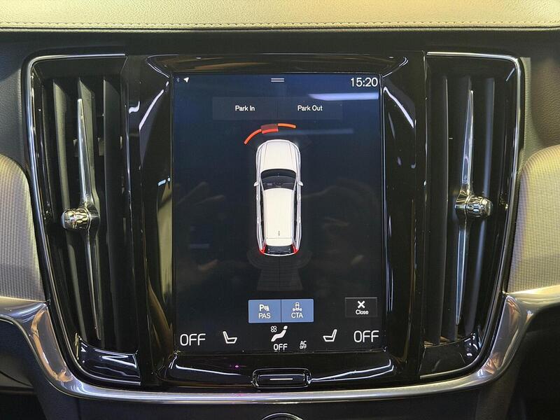 Volvo V90 2.0 D5 PowerPulse R-Design Pro Auto AWD Euro 6 (s/s) 5dr - U575