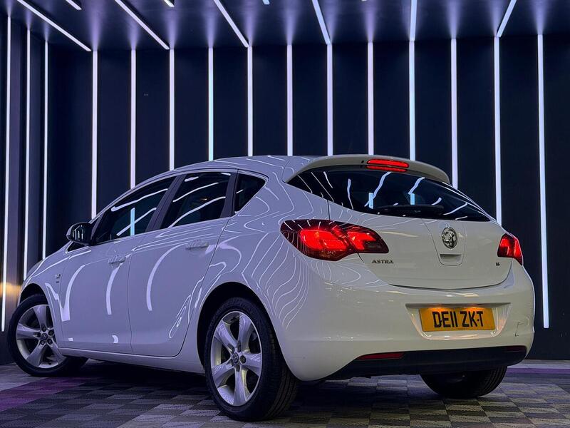 Vauxhall Astra 1.6 16v SRi Auto Euro 5 5dr - U581