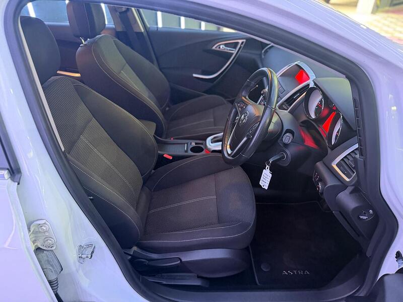 Vauxhall Astra 1.6 16v SRi Auto Euro 5 5dr - U581