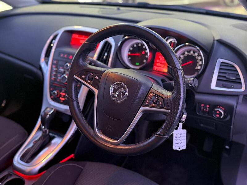Vauxhall Astra 1.6 16v SRi Auto Euro 5 5dr - U581