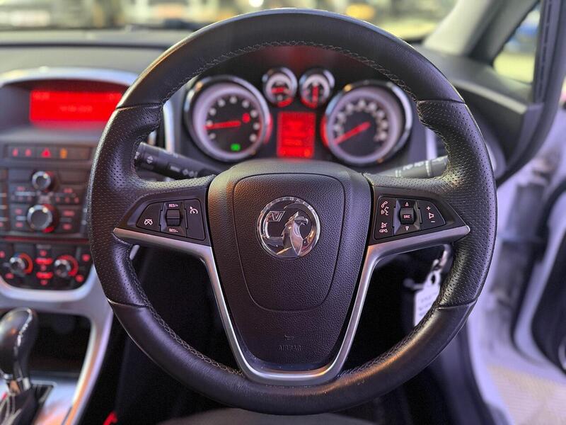 Vauxhall Astra 1.6 16v SRi Auto Euro 5 5dr - U581