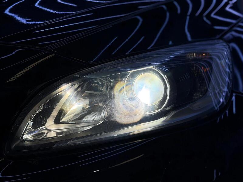 Volvo V60 2.0 D3 R-Design Lux Nav Auto Euro 6 (s/s) 5dr - U595