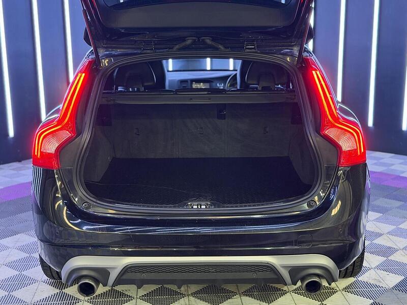 Volvo V60 2.0 D3 R-Design Lux Nav Auto Euro 6 (s/s) 5dr - U595