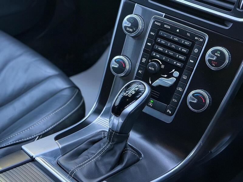Volvo V60 2.0 D3 R-Design Lux Nav Auto Euro 6 (s/s) 5dr - U595