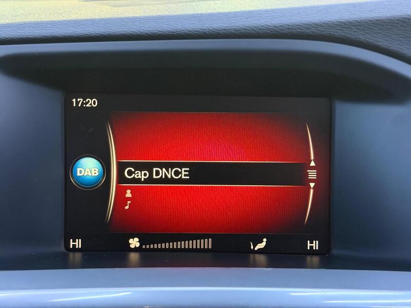 Volvo V60 2.0 D3 R-Design Lux Nav Auto Euro 6 (s/s) 5dr - U595