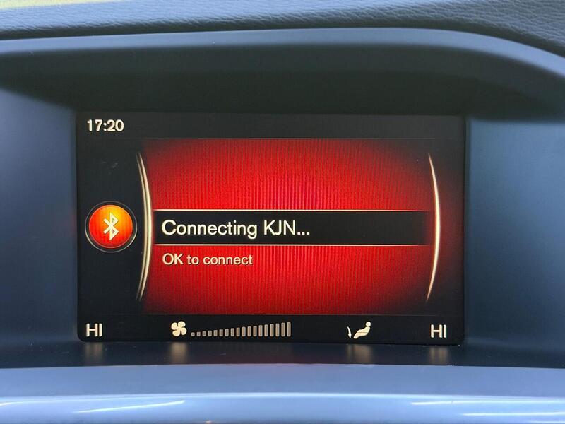 Volvo V60 2.0 D3 R-Design Lux Nav Auto Euro 6 (s/s) 5dr - U595