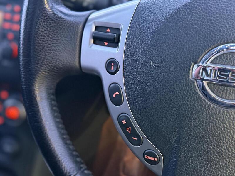 Nissan Qashqai 1.6 Tekna CVT 2WD Euro 5 5dr (AVM) - U596