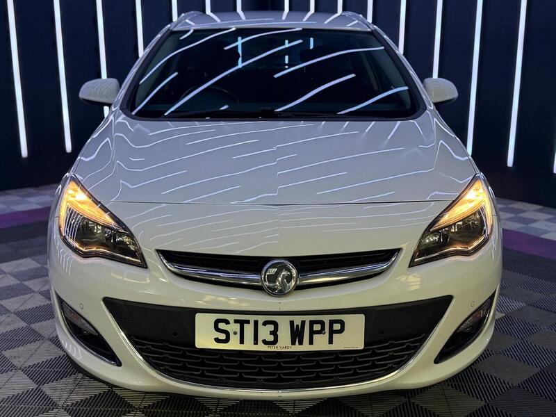 Vauxhall Astra 1.6 16V SRi Sports Tourer Auto Euro 5 5dr - U597
