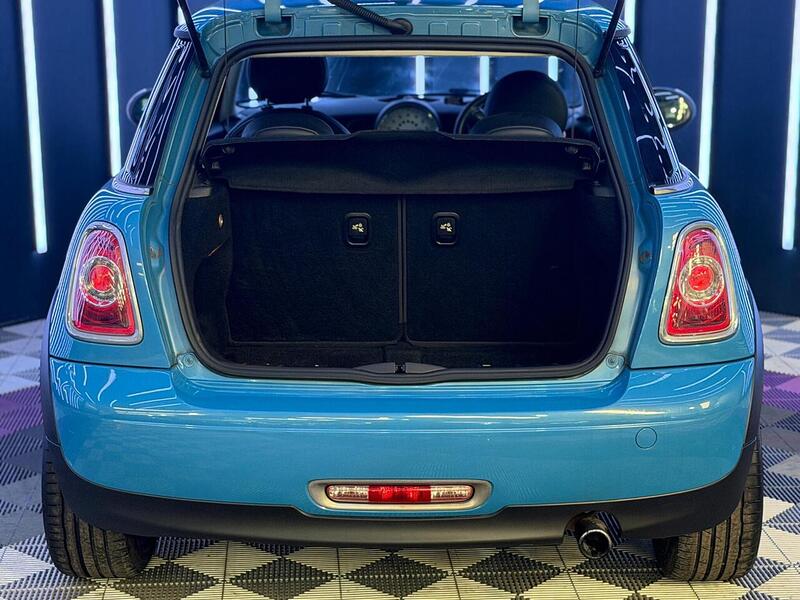 MINI Hatch 1.6 Cooper Bayswater Euro 5 (s/s) 3dr - U599