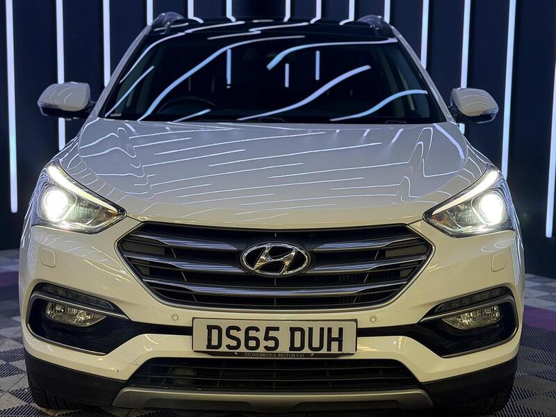 Hyundai Santa Fe 2.2 CRDi Blue Drive Premium SE 4WD Euro 6 (s/s) 5dr (7 Seat) - U602
