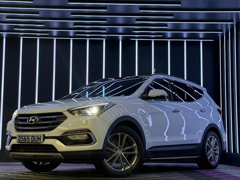 Hyundai Santa Fe 2.2 CRDi Blue Drive Premium SE 4WD Euro 6 (s/s) 5dr (7 Seat) - U602