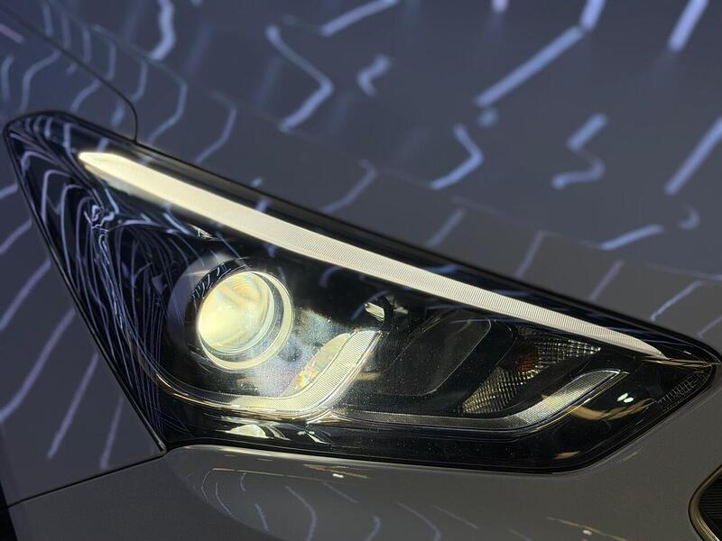 Hyundai Santa Fe 2.2 CRDi Blue Drive Premium SE 4WD Euro 6 (s/s) 5dr (7 Seat) - U602