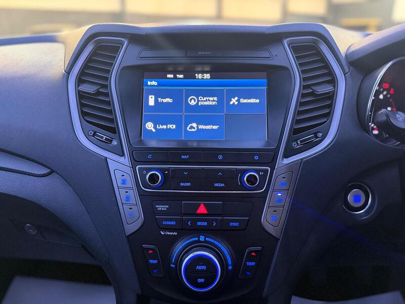 Hyundai Santa Fe 2.2 CRDi Blue Drive Premium SE 4WD Euro 6 (s/s) 5dr (7 Seat) - U602