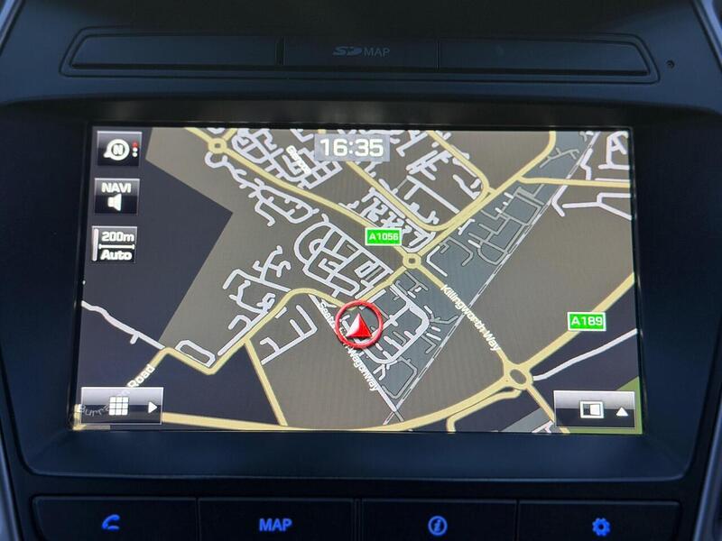 Hyundai Santa Fe 2.2 CRDi Blue Drive Premium SE 4WD Euro 6 (s/s) 5dr (7 Seat) - U602