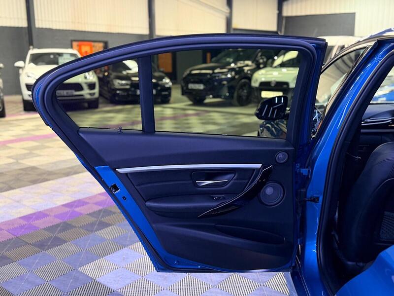 BMW 3 Series 2.0 320i M Sport Shadow Edition Euro 6 (s/s) 4dr - U605