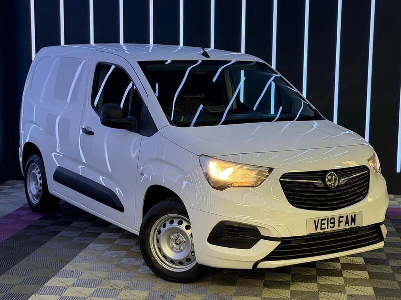 Vauxhall Combo 1.6 Turbo D 2000 Sportive L1 H1 Euro 6 (s/s) 4dr - U634
